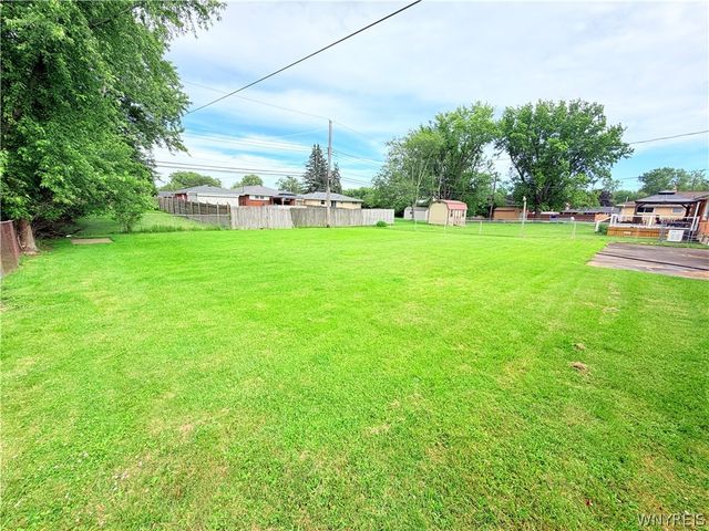 45 Charlescrest Court, West Seneca, NY 14224