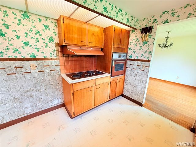 45 Charlescrest Court, West Seneca, NY 14224