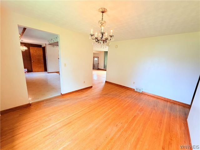 45 Charlescrest Court, West Seneca, NY 14224