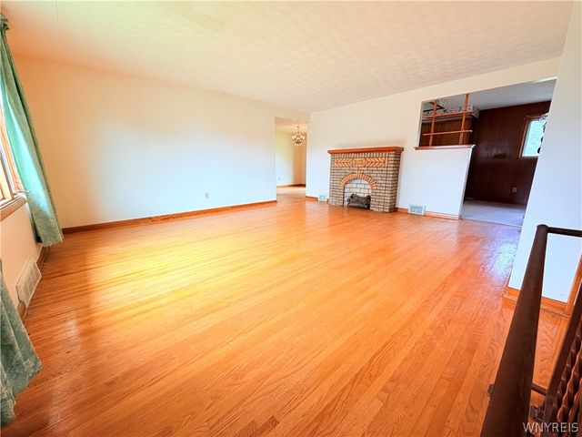 45 Charlescrest Court, West Seneca, NY 14224