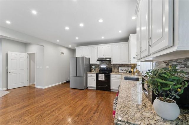 1005 WESLEY Avenue, Raymore, MO 64083