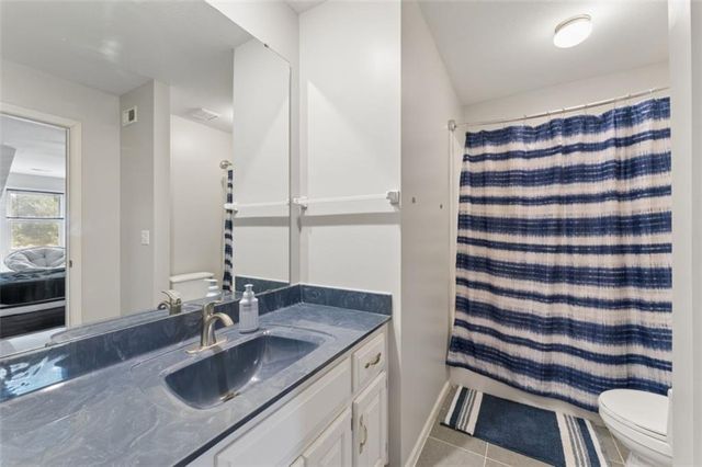 1005 WESLEY Avenue, Raymore, MO 64083