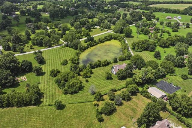 1005 WESLEY Avenue, Raymore, MO 64083