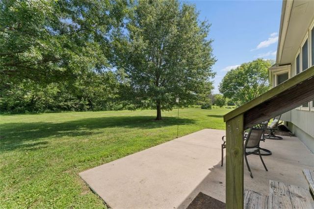1005 WESLEY Avenue, Raymore, MO 64083