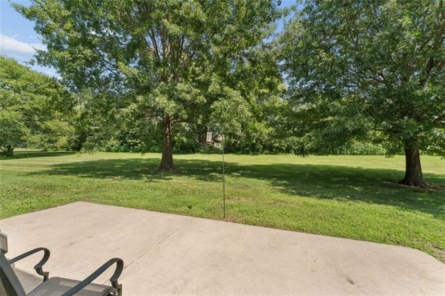 1005 WESLEY Avenue, Raymore, MO 64083