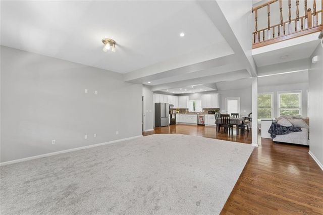 1005 WESLEY Avenue, Raymore, MO 64083