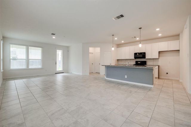 9008 Cimarron River Lane, Magnolia, TX 77354