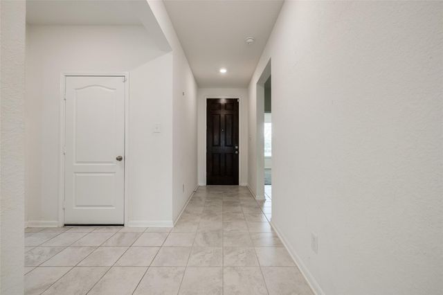 9008 Cimarron River Lane, Magnolia, TX 77354
