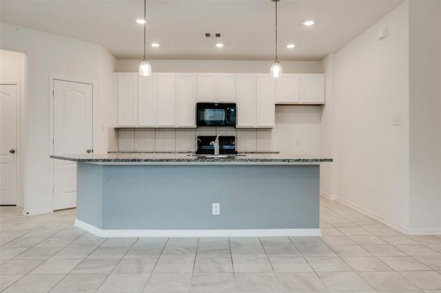 9008 Cimarron River Lane, Magnolia, TX 77354