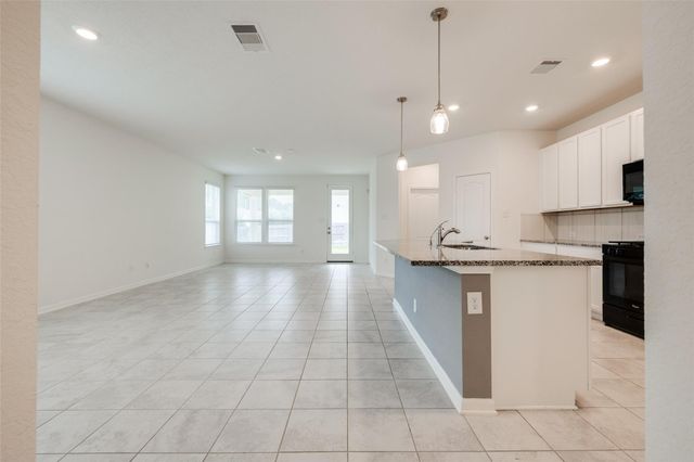9008 Cimarron River Lane, Magnolia, TX 77354