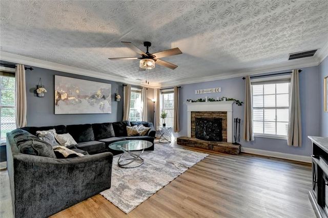 290 Lake Valley Drive SW, Loganville, GA 30052