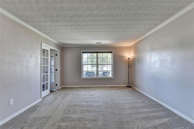290 Lake Valley Drive SW, Loganville, GA 30052