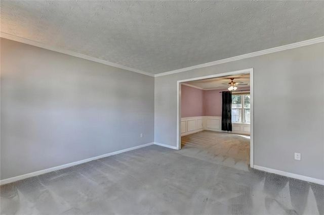 290 Lake Valley Drive SW, Loganville, GA 30052