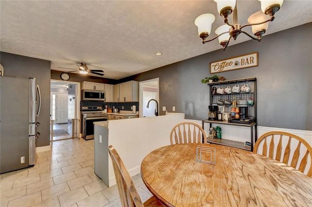 290 Lake Valley Drive SW, Loganville, GA 30052