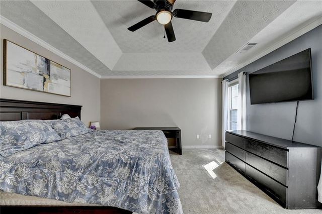 290 Lake Valley Drive SW, Loganville, GA 30052