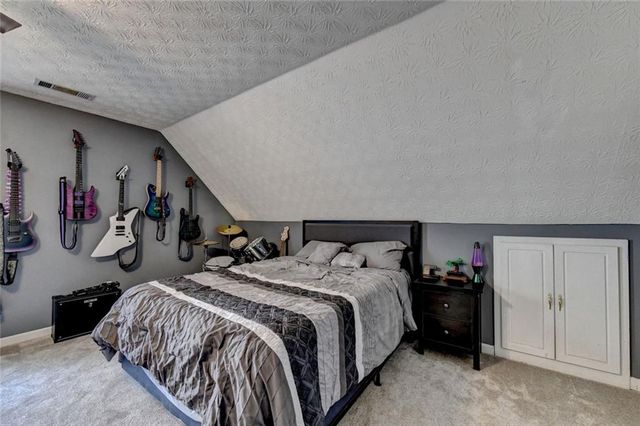 290 Lake Valley Drive SW, Loganville, GA 30052