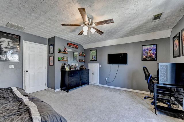 290 Lake Valley Drive SW, Loganville, GA 30052