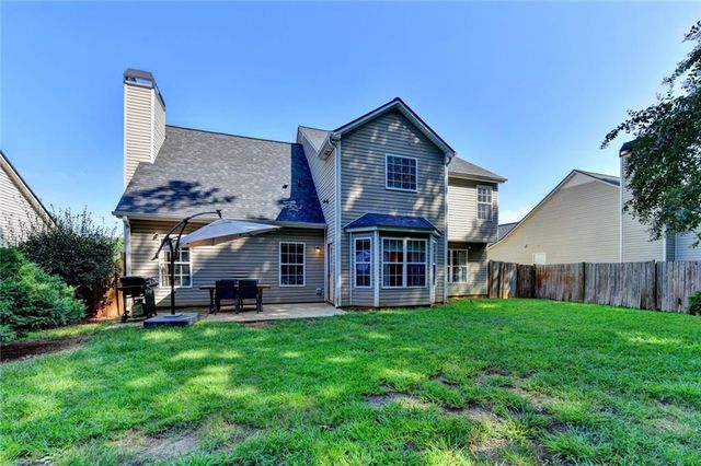290 Lake Valley Drive SW, Loganville, GA 30052