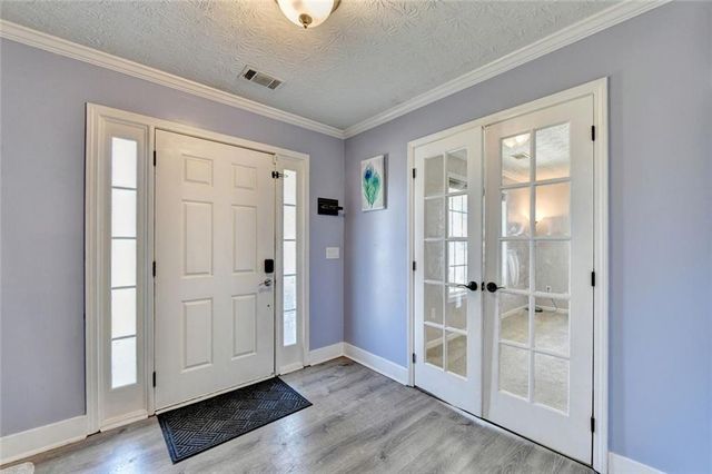 290 Lake Valley Drive SW, Loganville, GA 30052