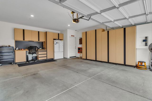 9067 Pomeroy Ln, El Dorado Hills, CA 95762