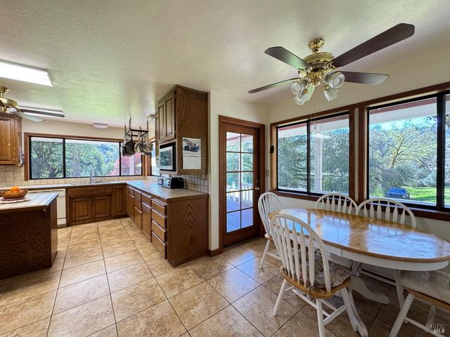 1800-1810 Boonville Rd, Ukiah, CA 95482
