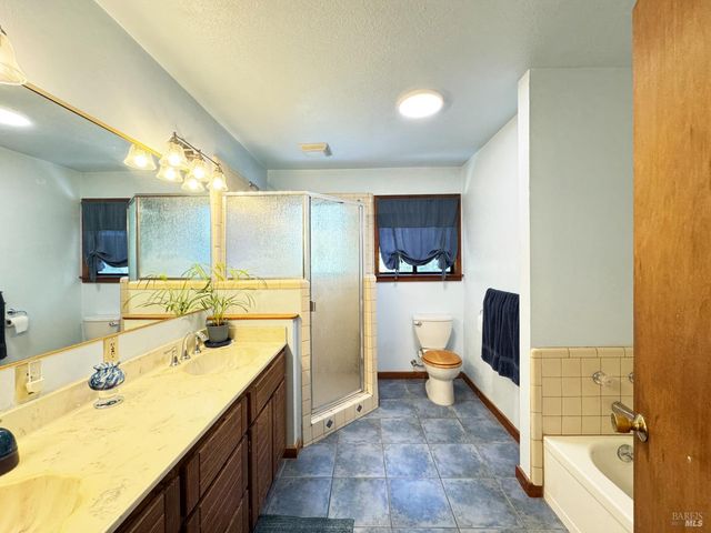 1800-1810 Boonville Rd, Ukiah, CA 95482