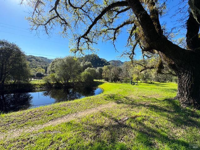 1800-1810 Boonville Rd, Ukiah, CA 95482
