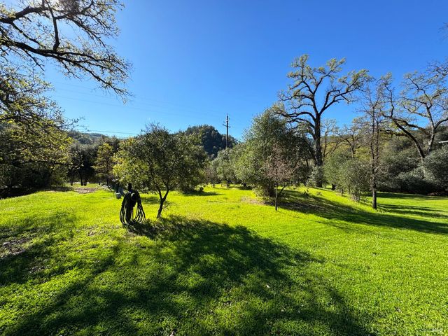 1800-1810 Boonville Rd, Ukiah, CA 95482