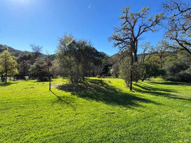 1800-1810 Boonville Rd, Ukiah, CA 95482