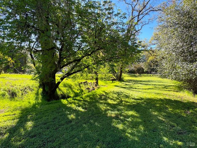 1800-1810 Boonville Rd, Ukiah, CA 95482