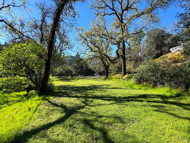 1800-1810 Boonville Rd, Ukiah, CA 95482