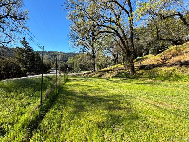 1800-1810 Boonville Rd, Ukiah, CA 95482