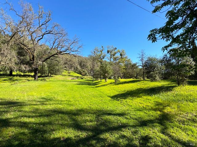 1800-1810 Boonville Rd, Ukiah, CA 95482