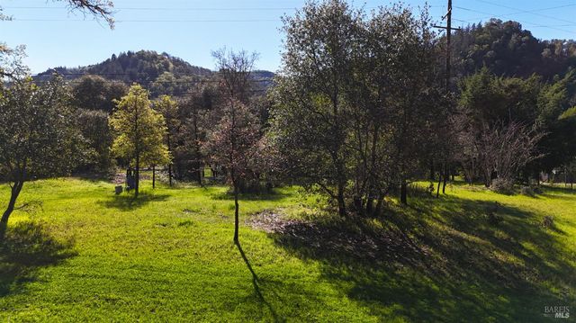 1800-1810 Boonville Rd, Ukiah, CA 95482