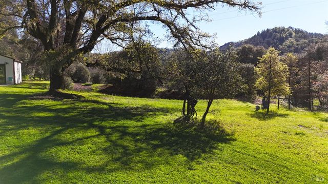 1800-1810 Boonville Rd, Ukiah, CA 95482