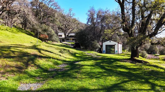 1800-1810 Boonville Rd, Ukiah, CA 95482