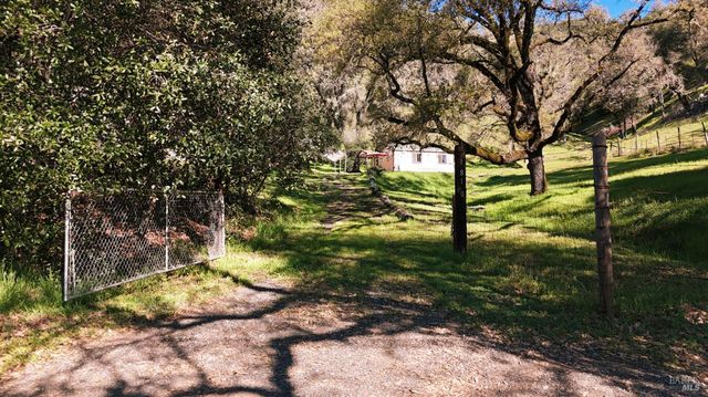 1800-1810 Boonville Rd, Ukiah, CA 95482