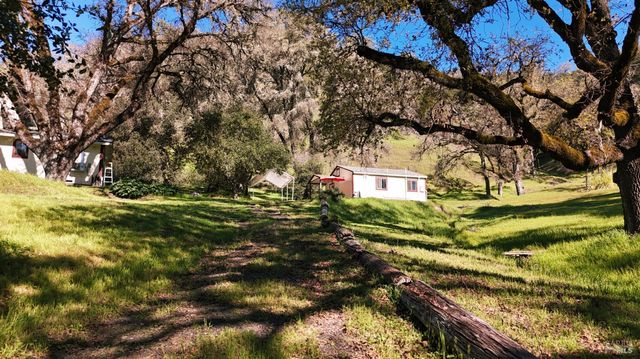 1800-1810 Boonville Rd, Ukiah, CA 95482