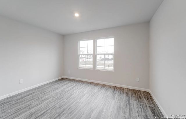 712 Mariposa Circle, Kenedy, TX 78119