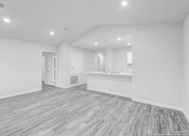 712 Mariposa Circle, Kenedy, TX 78119