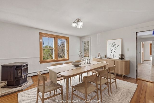 274 Sunderland Rd, Amherst, MA 01002