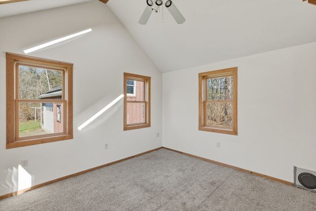 274 Sunderland Rd, Amherst, MA 01002