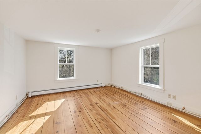 274 Sunderland Rd, Amherst, MA 01002