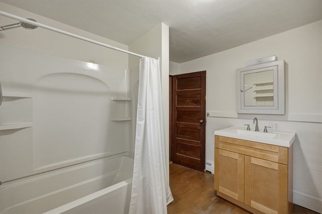274 Sunderland Rd, Amherst, MA 01002