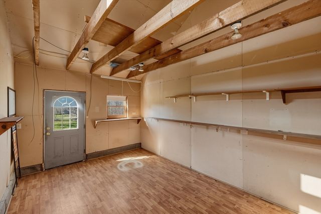 274 Sunderland Rd, Amherst, MA 01002