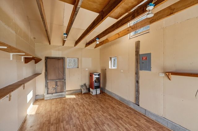 274 Sunderland Rd, Amherst, MA 01002