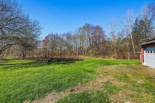 274 Sunderland Rd, Amherst, MA 01002