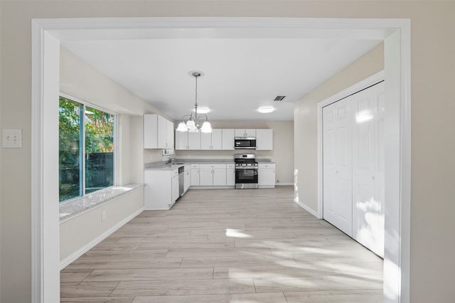 2742 E Pepperidge Drive, Lancaster, TX 75134