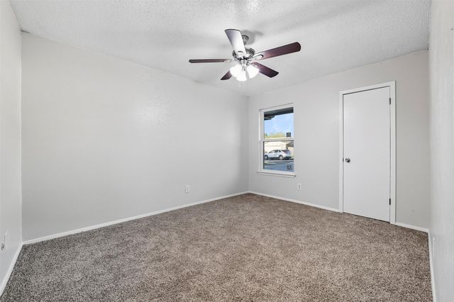 2742 E Pepperidge Drive, Lancaster, TX 75134