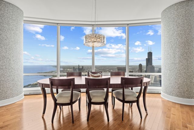 401 N Wabash Avenue 74D, Chicago, IL 60611